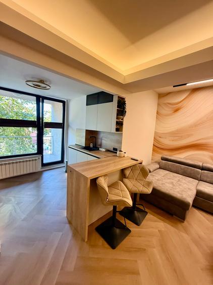 DE VÂNZARE – GARSONIERĂ | NORTH AREA LAKE VIEW | AVIAȚIEI – HERĂSTRĂ