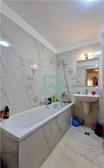 Apartament de vanzare  Tractorul,  Brasov