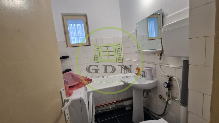 Apartament 3 camere, decomandat, 76mp, 1 Mai, zona Sara