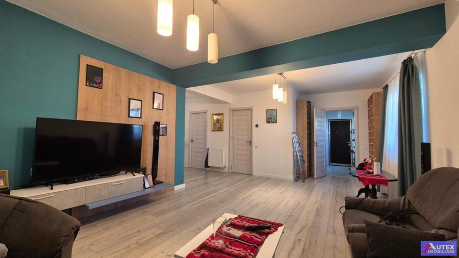 Casa Central Magurele pe Parter - 4 camere, 4 bai si teren de 580 mp