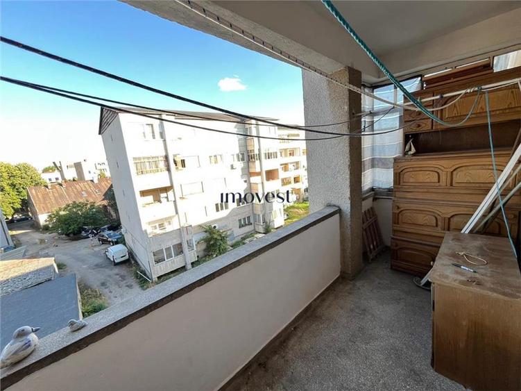 De inchiriat: Apartament cu 4 camare in zona Centrala