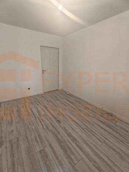 Apartament 3 Camere FAR - Constanța | Decomandat | Renovat