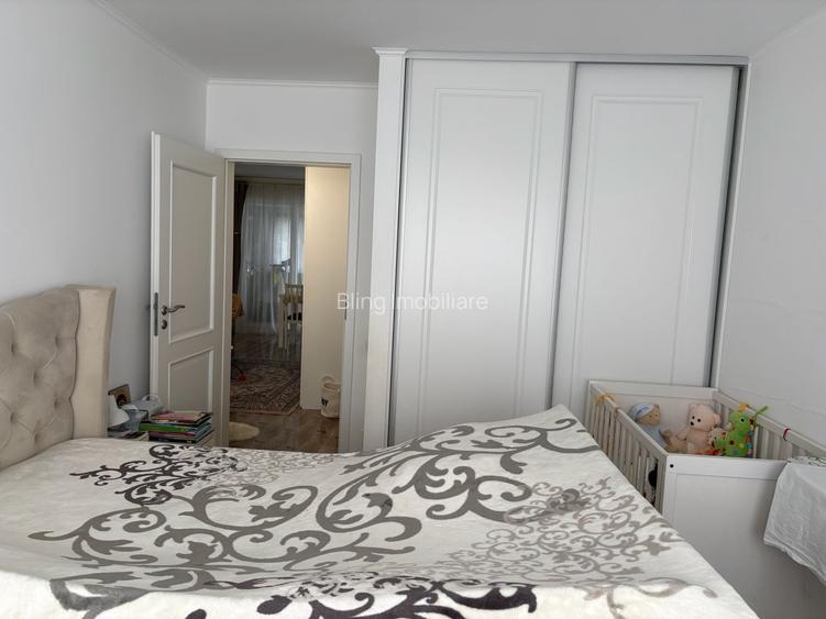 Apartament cu 3 camere,etaj 1,garaj de 30 mp - 5