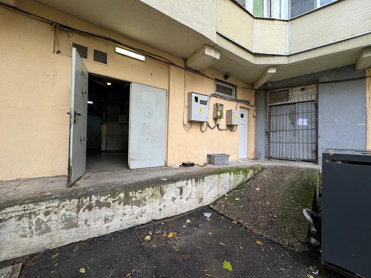 Spatiu comercial de inchiriat - Pasajul Doamna Ghica
