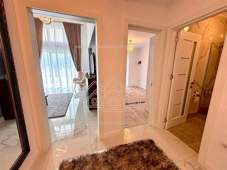 Penthouse de lux cu 5 camere, loc de parcare, ansamblu nou