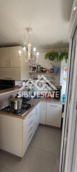 Apartament de inchiriat 3 camere mobilat si utilat in Sibiu