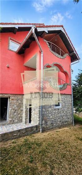 Casa individuala | 6 camere | Teren 935 mp | Garaj | Comision 0% | Saliste - 28