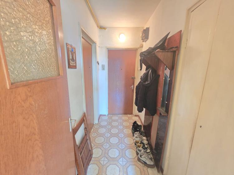 Vanzare Apartament 2 camere zona Grivitei ,Str.Mircea cel Batran