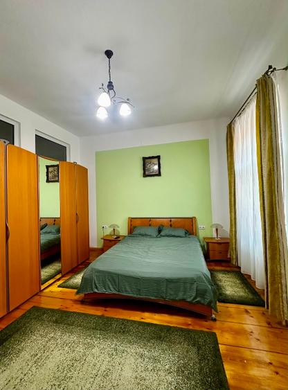 Închiriez apartament 3 camere - zonă ultracentrală