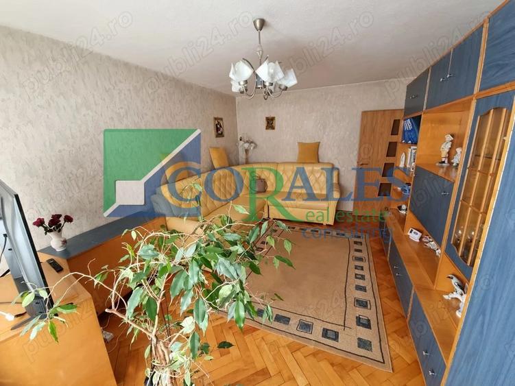 Aradului - Vest | 3 camere | Bloc izolat | Etaj intermediar