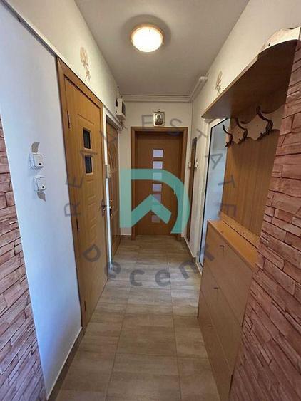 Apartament 3 camere, Tractorul