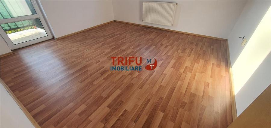 Apartament 3 camere de inchiriat Cetate etaj 2