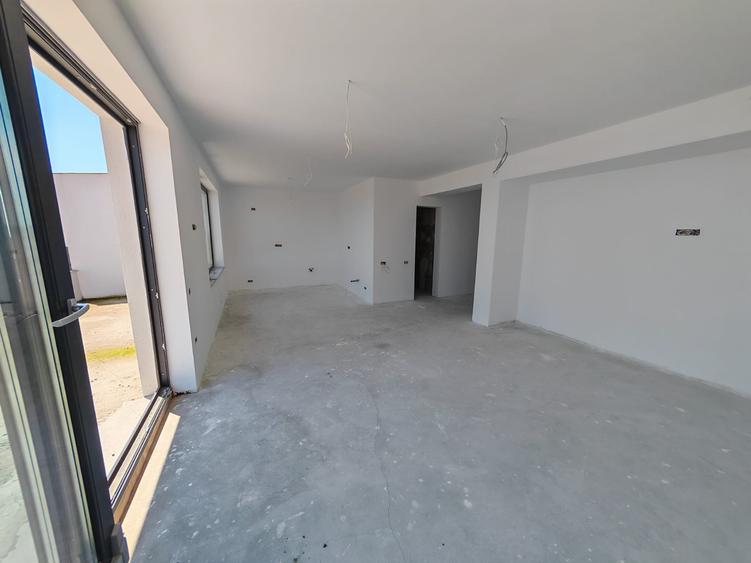 Apartament spectaculos 3 camere zona NIBIRU -COSTINESTI vedere la mare