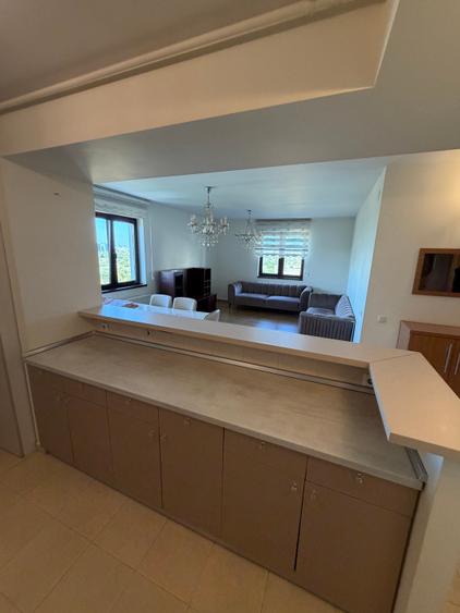 Apartament cu 3 camere de Închiriat situat în Complexul Rezidențial Jupiter