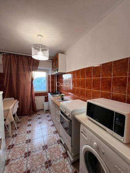 Centrul Civic, Hala Centrală, 4 camere, 94 mp, 600 € - 4