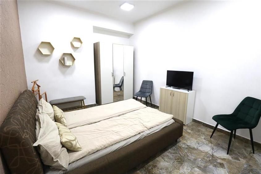 Apartament cu 2 camere,centrala proprie , ultracentral