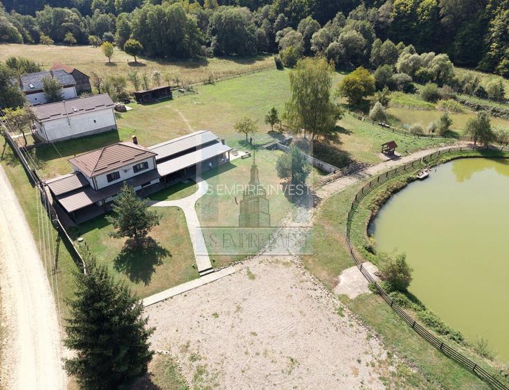 Complex Turistic activ,  2 lacuri ,teren 16800 mp -zona Valea Dobârlău - 16