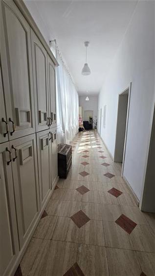 Casa boiereasca, eleganta,piscina, mobilata, teren 613 mp - Agronomie