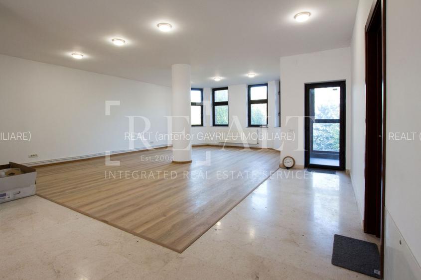 Inchiriere casa, vila 7 camere | Individuala, Renovata, Curte | Campul Pipera - 38