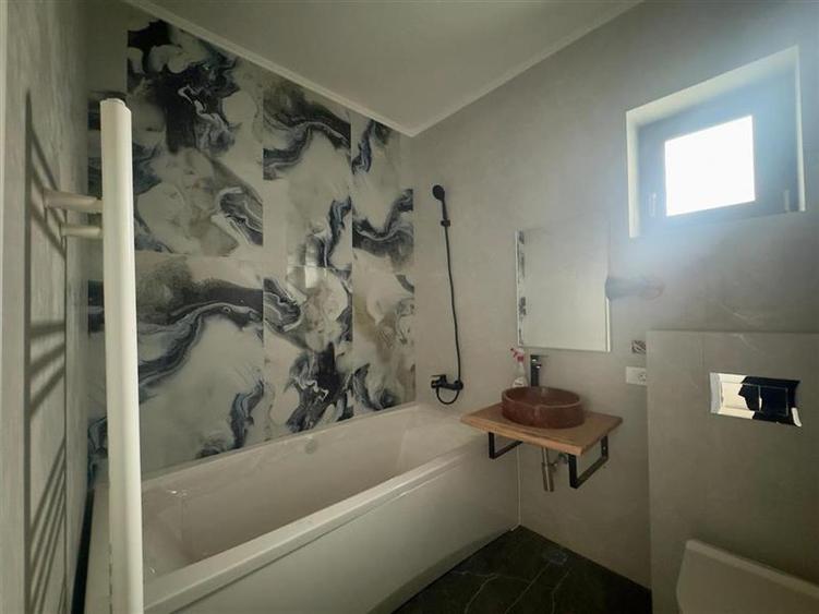 Casa noua cu mansarda si panorama deosebita in Valea Lupului.
