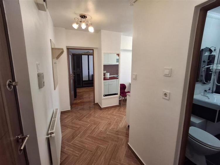 Apartament 2 camere decomandat zona Centrala