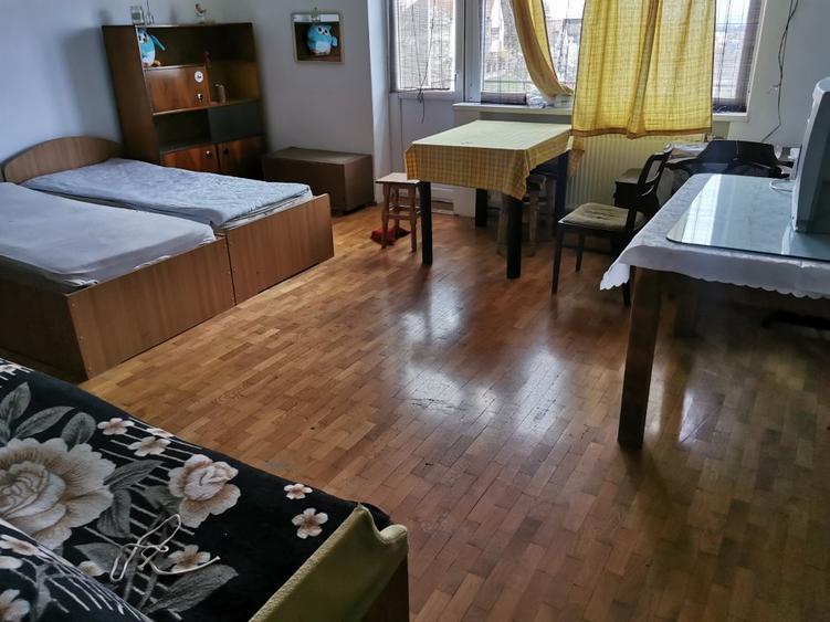 Apartament 5 camere pe 2 niveluri zona Central