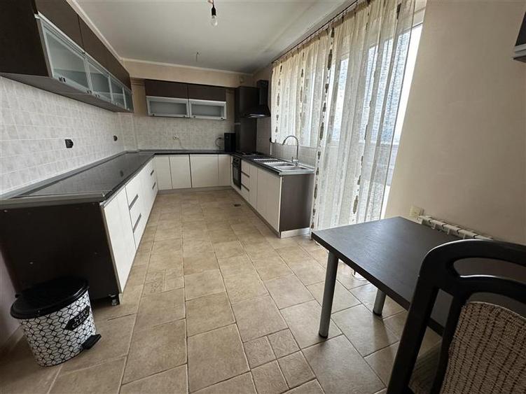PENTHOUSE - Zona Arena Mall - 294mp