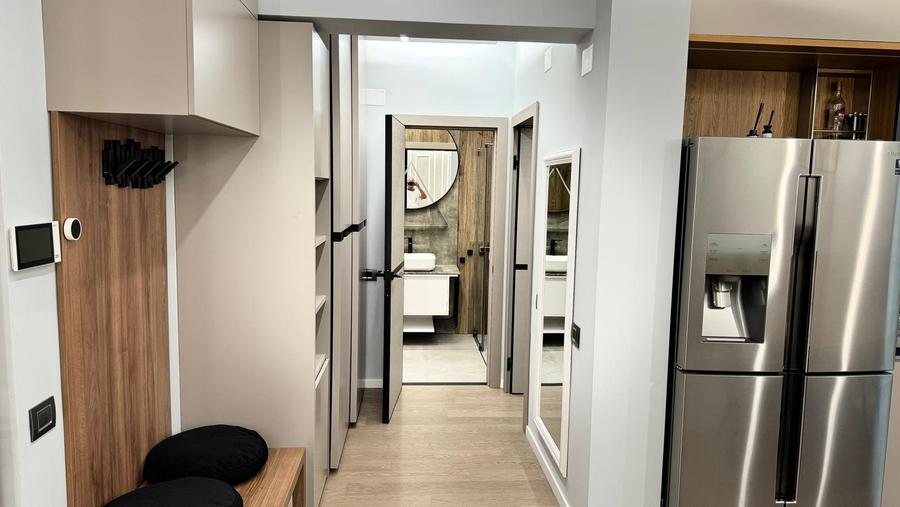 2 camere UltraCentral , mobilat / utilat , finisaje superioare !