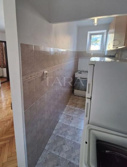 Apartament semidecomandat, complet utilat, ideal pentru investiție.