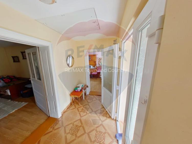 Casă / Vilă cu 8 camere de vânzare - 7