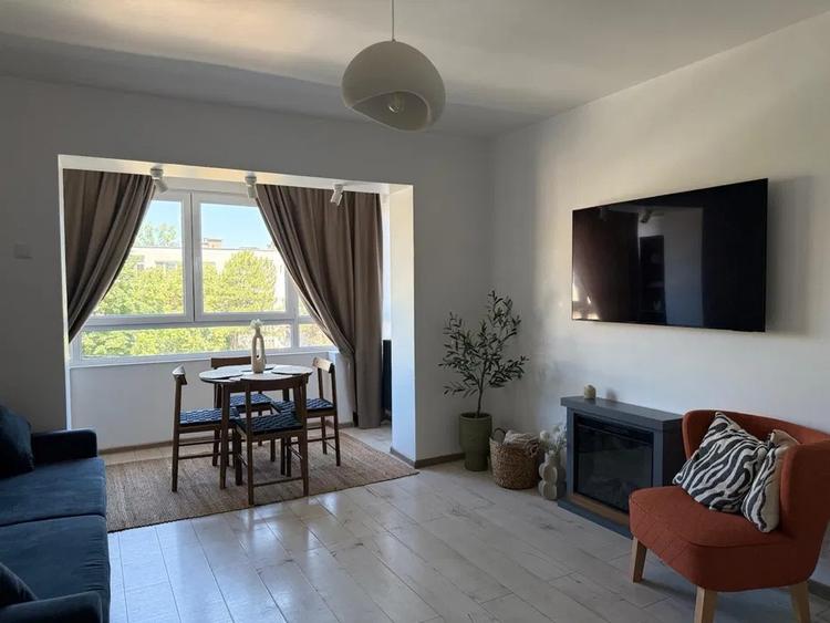 Apartament cu 2 camere, zona Podu Ros