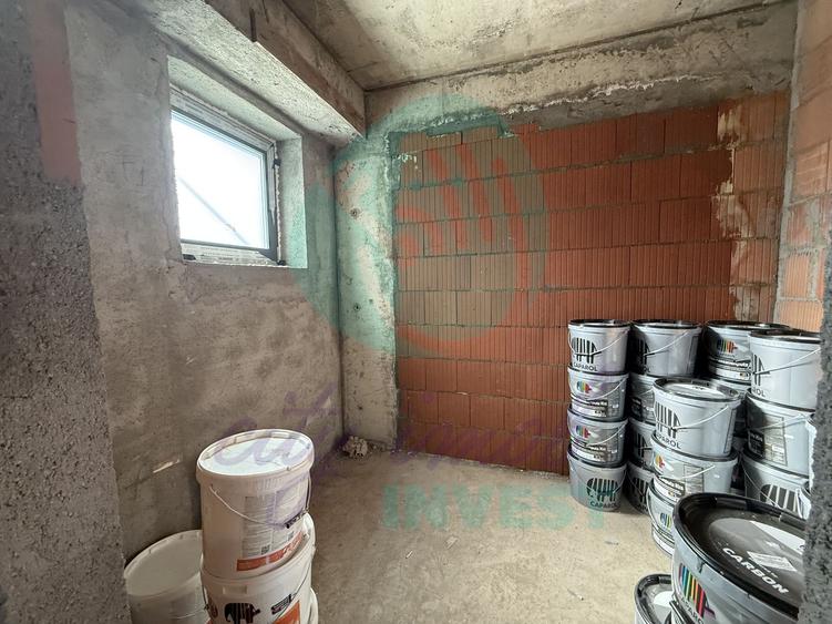 2 camere la parterul unui bloc boutique langa PARC si METROU cu parcare si boxa