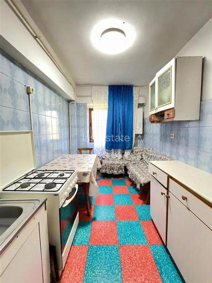 Apartament 3 camere zona Baza 3 - 6