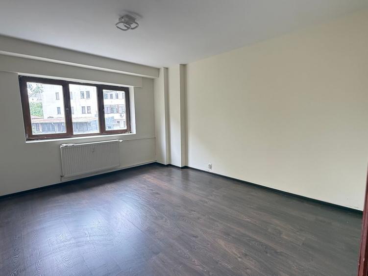 Vanzare apartament 4 camere Bld. Unirii - Fantani Bucuresti