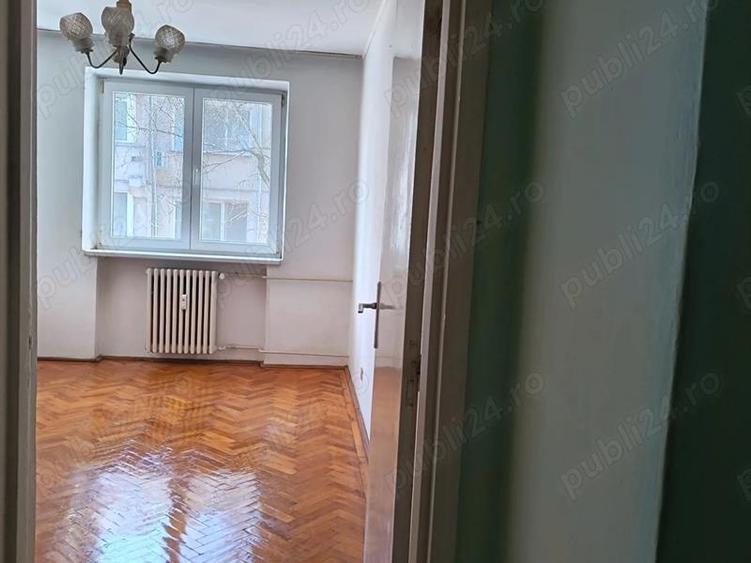Apartament 3 camere, decomandat, -