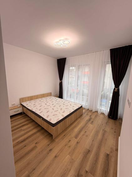 Apartament la prima inchiriere, 3 camere 2 bai, parcare, zona TERRA, Floresti