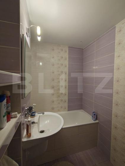 Apartament 4 camere, 82 mp utili, Micro 16
