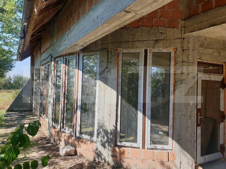Casa/Vilă, 341 mp construiti, teren 1000 mp, Tărtășești