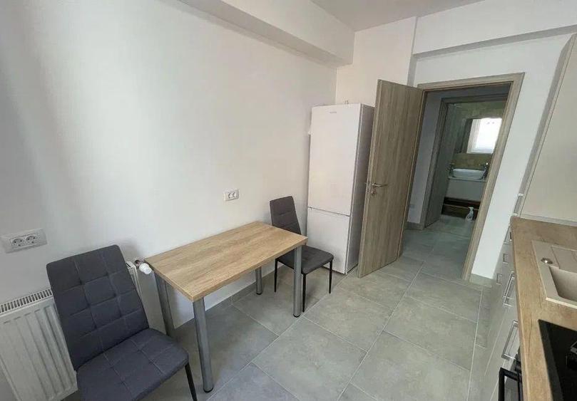 Apartament 2 camere decomandat cu loc de parcare CORESI