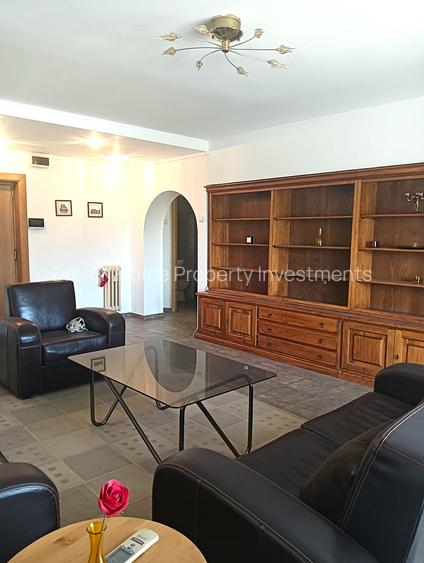 Apartament cu 3 camere de închiriat – Piața Unirii | Vedere directă către Fântân - 3