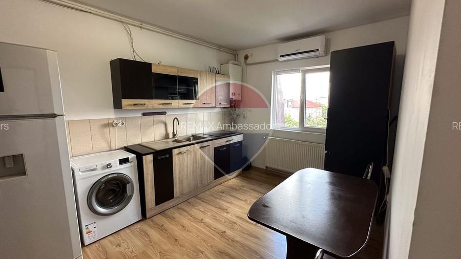 Apartament cu 3 camere de vânzare în zona Soarelui - 8