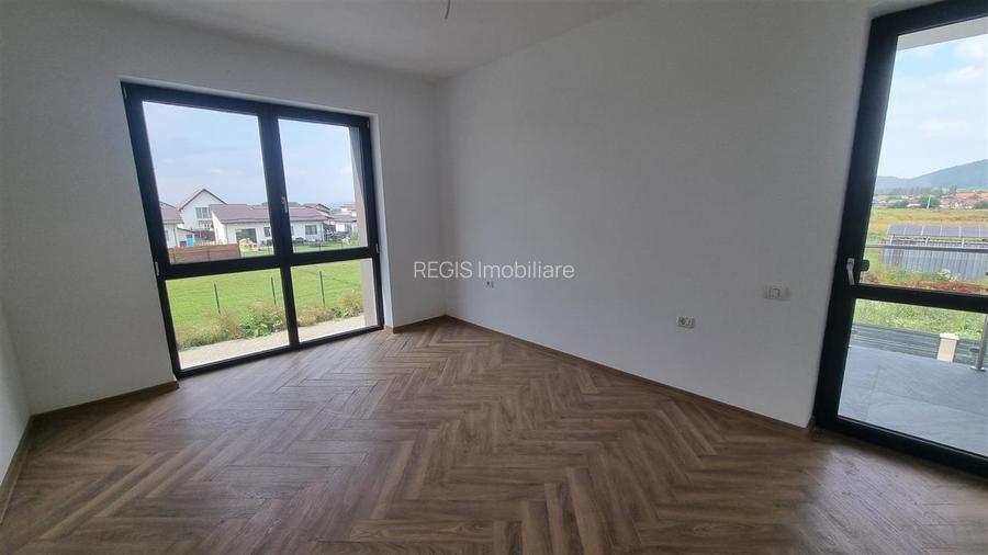 Vila moderna de 4 camere zona Sanpetru - 8