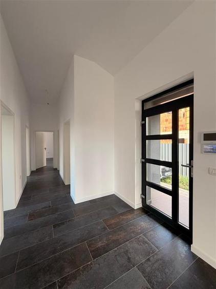 Exclusivitate! Casa individuala premium, parter, 130 mp utili - View unic catre