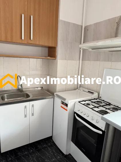 Garsoniera de inchiriat Victoriei București | ApexImobiliare.ro
