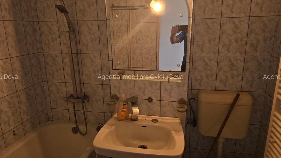 Vand apartament 2 camere decomandat in Deva, zona Micro 15, etaj 7, - 4
