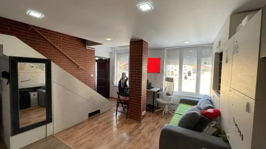 REA1028459 DUPLEX 3 CAMERE LA 4 MIN DE METRO APARATORII P