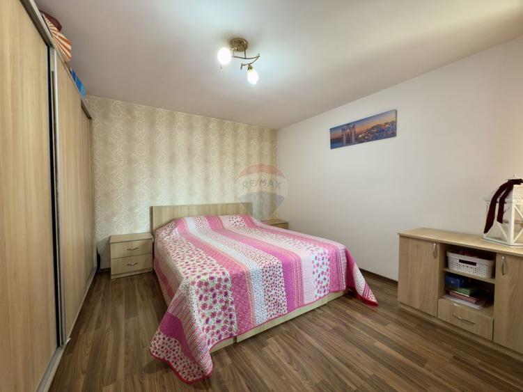 Casă de vanzare 4 camere / Sector 5 / Oportunitate investitie
