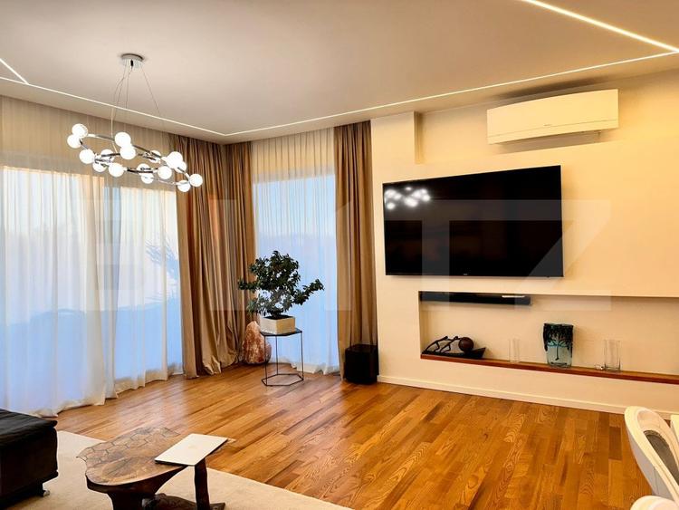 PENTHOUSE 180 MP , 250 MP TERASA, PRIVELISTE DEOSEBITA !