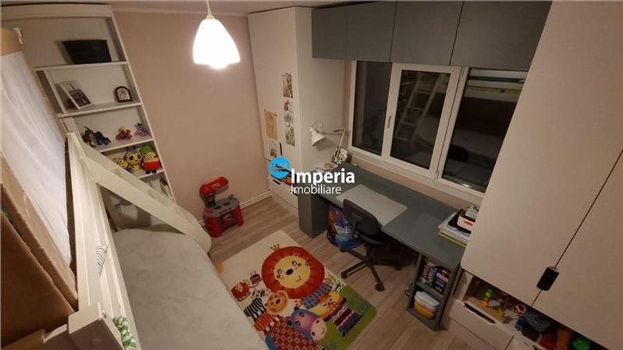 Apartament 3 camere renovat complet, etaj 1, zona BRD Rond Vechi