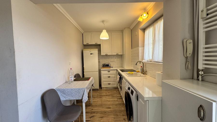 Apartament cu 2 camere de închiriat – ultracentral, Str. General Magheru-AP1557